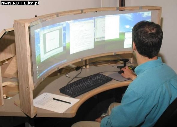 fajny monitorek [.jpg]